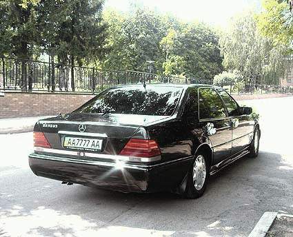 Черный Мерседес S600